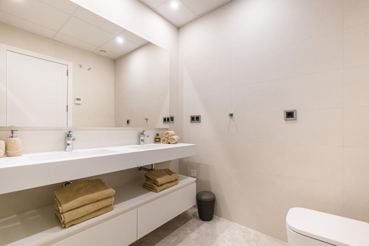 Sunset Waves 5-143 Apartment เบนิดอร์ม ภายนอก รูปภาพ